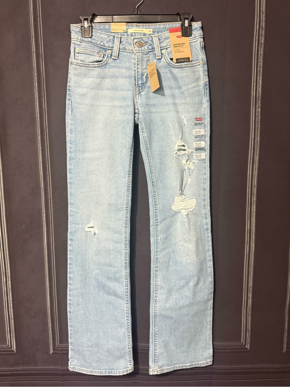 NWT Levi's Women's Light Blue Distressed bootcut Jeans